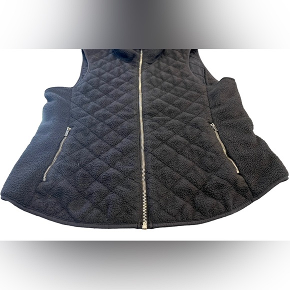 Abercrombie and Fitch Vest, Women’s Medium - Picture 3 of 7